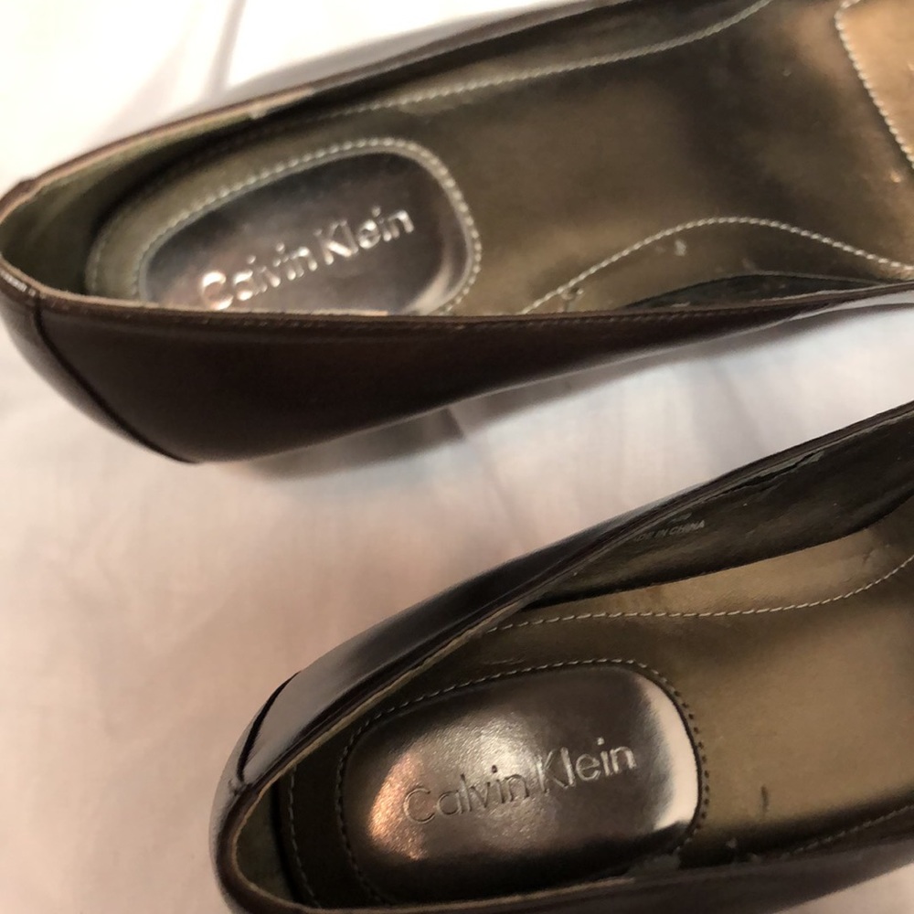 Shoes - Picture 2 of 7
